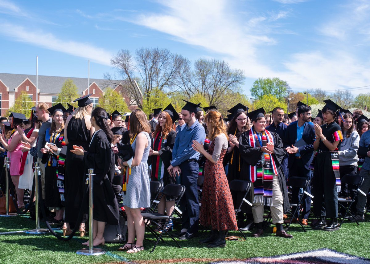 Macalester's tweet photo. Today we welcomed members of the Classes of 2020 and 2021 back to Mac to celebrate their successes in-person. Thank you, Mac grads, for joining us! We are so proud of you! #Mac2020 #Mac2021 #HeyMac π§‘ π π 2/2 https://t.co/puFBPnss1T