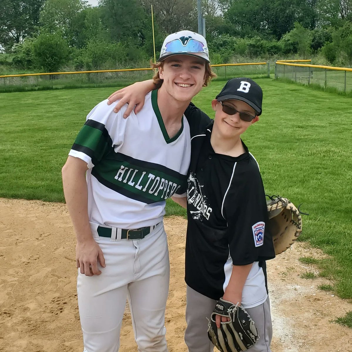 BaseballGBW's tweet photo. Winning matters. Doing good in the community and making a difference in the lives of others is exponentially more important. So proud of our varsity and JV guys for their efforts today. Our biggest win of the season.

@BLLChallengers https://t.co/5i5IbWU4pI