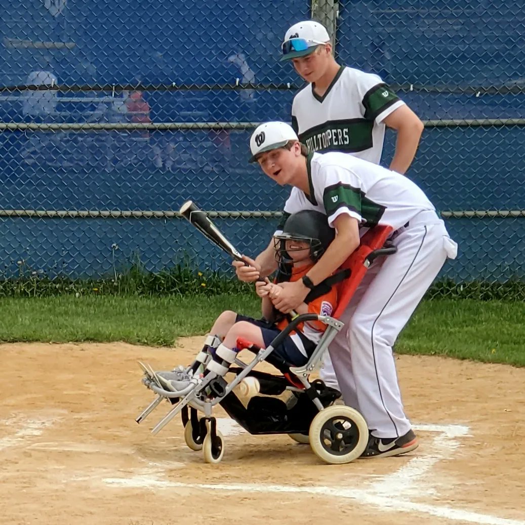 BaseballGBW's tweet photo. Winning matters. Doing good in the community and making a difference in the lives of others is exponentially more important. So proud of our varsity and JV guys for their efforts today. Our biggest win of the season.

@BLLChallengers https://t.co/5i5IbWU4pI