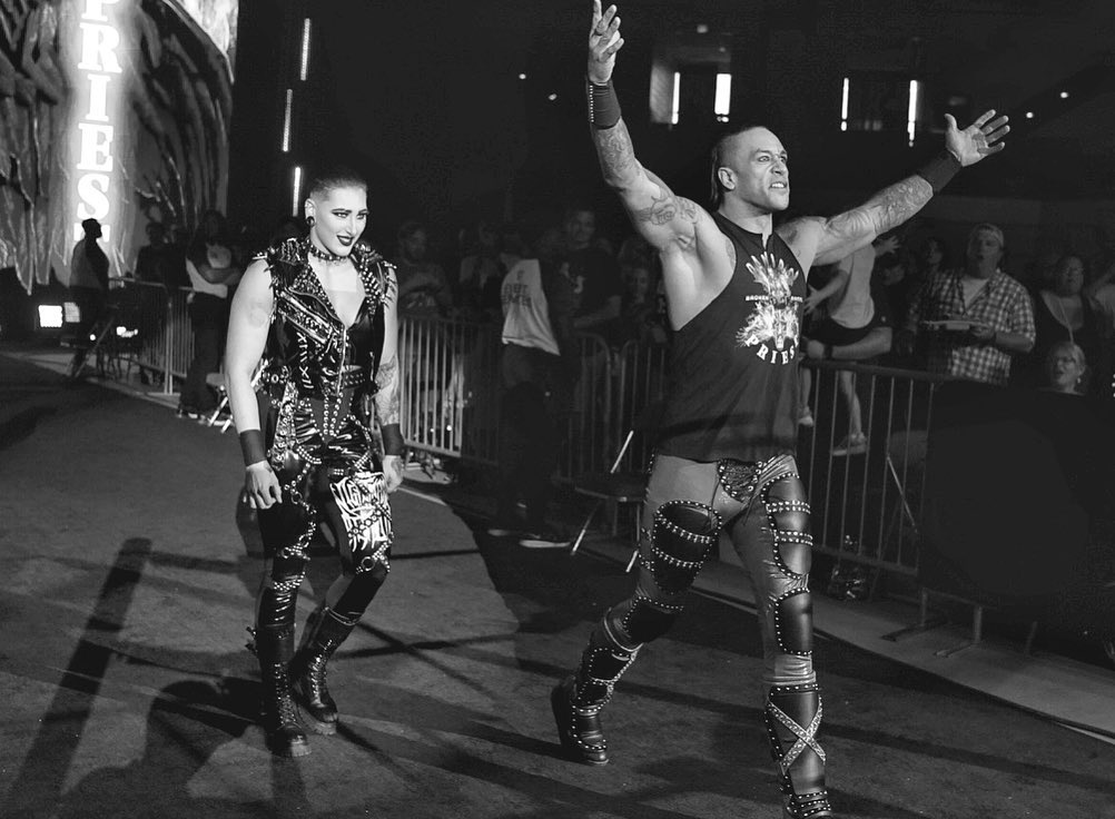 Damian and Rhea. 🖤🤘🏻 #TheJudgmentDay #WWEFlorence