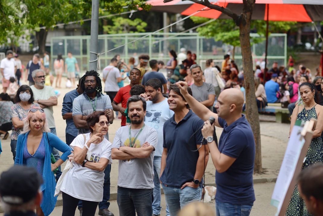 Hoje foi o dia de anunciar o início das obras de revitalização na Praça Afonso Pena. Um dia muito especial, pq nessa praça eu brinquei e levei minha filha para brincar. Mais qualidade de vida para a cidade! 💪🏽🌳💚