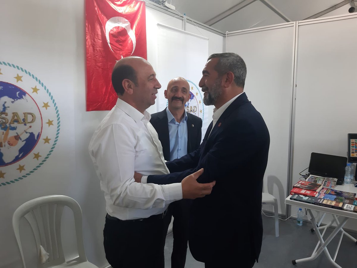 REMZKaya20's tweet photo. Değerli silah arkadaşım, kardeşim,36 yıllık kadim dostum, geçmiş dönem MHP Derince ilçe başkanım sayın @ZekiOmurca ile #kocaelikitapfuarı, #TOYSAD standında karşılaştık, hasret giderdik.
Rabbim seni var etsin kıymetli Kardeşim. https://t.co/PDREpcl6kK