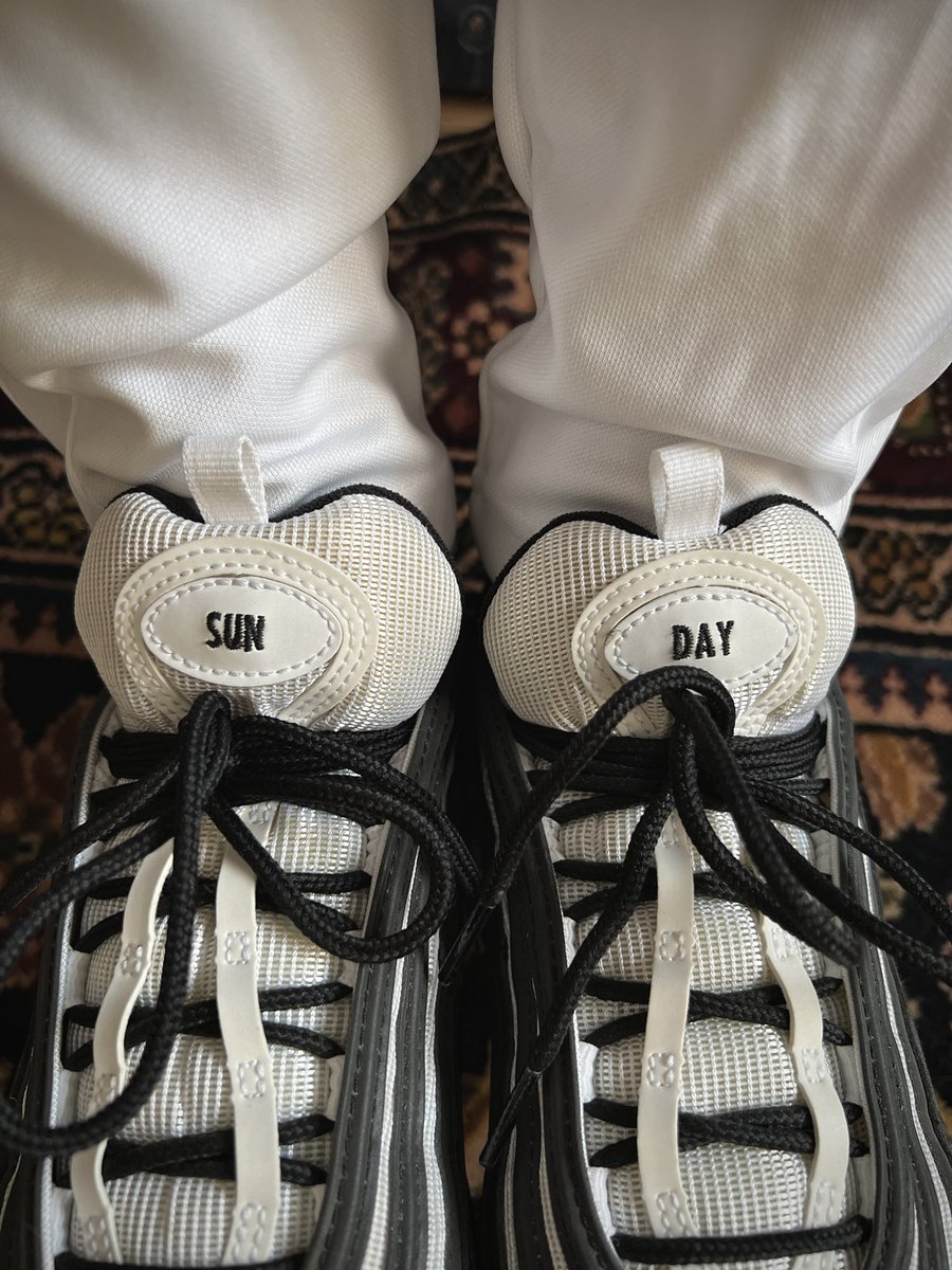 danieldidit's tweet photo. Got my Sunday Shoes on and I’m ready for the day! #sunday #sundayafternoon #sundayshoes https://t.co/YE9N4OVn3U