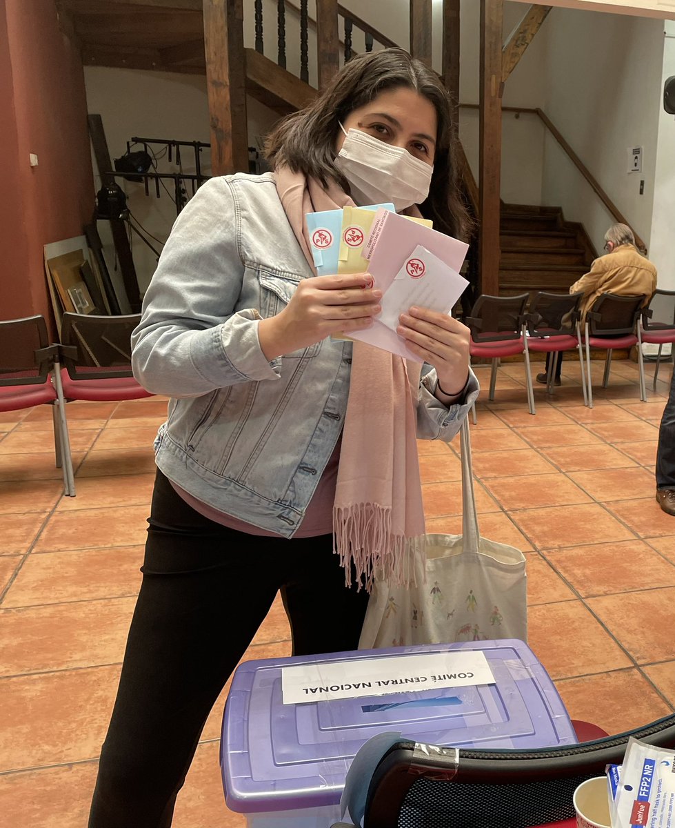 evepinomoya's tweet photo. Listo el voto en las #InternasPS https://t.co/zWdXmVY5BD