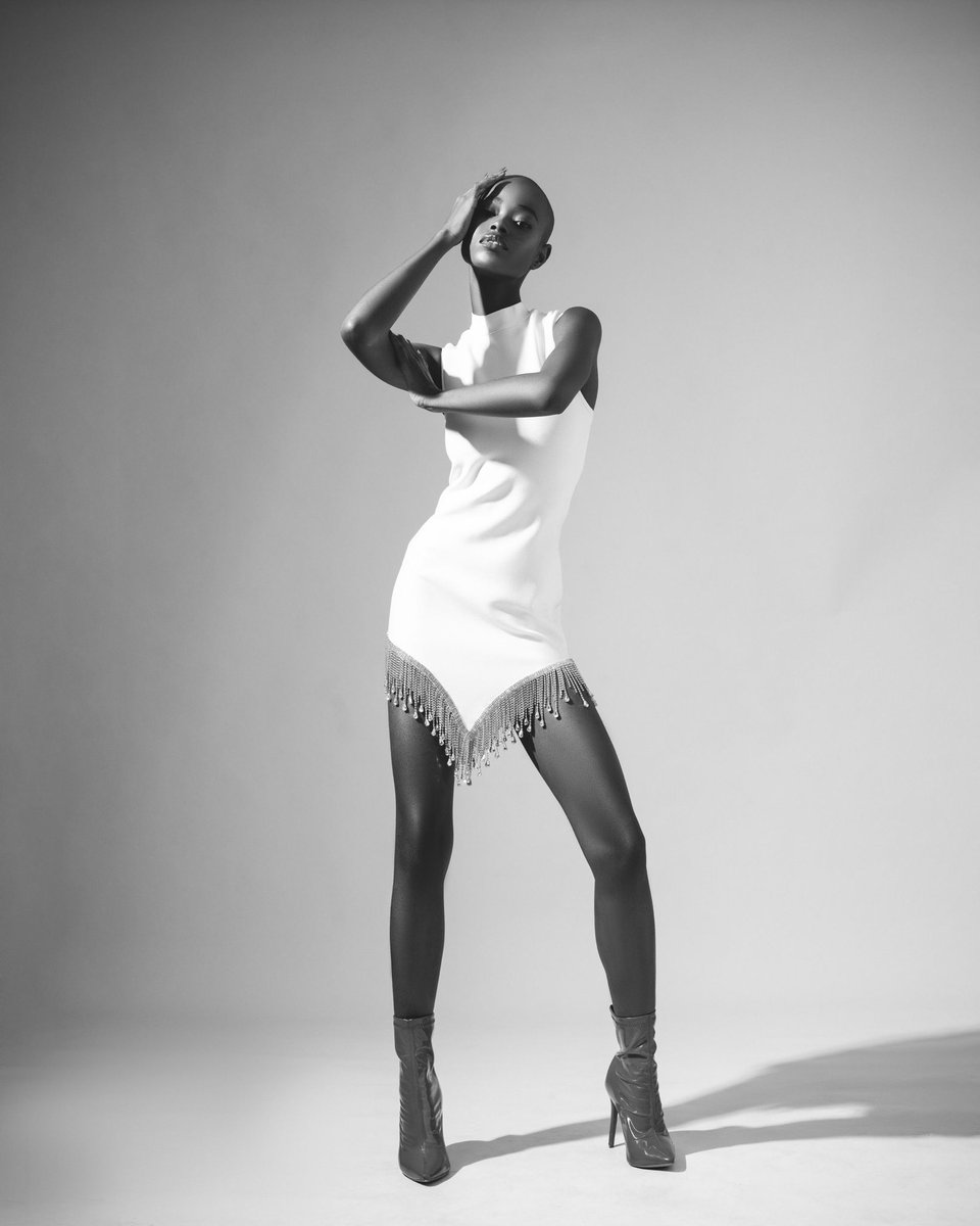 Joyakhigbe5's tweet photo. 🏆

Photography @EmmanuelOyeleK 
Styling @thestyleinfidel https://t.co/EUJznKenhP