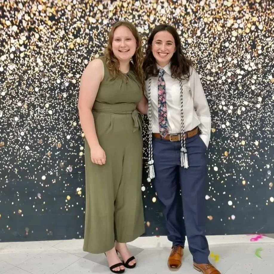 ras__chloe's tweet photo. banquet '22 💚 https://t.co/5ZBU4LNEfX