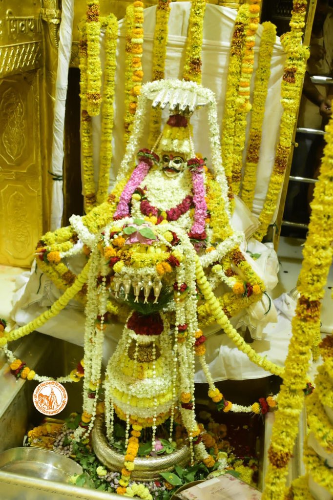 ShriVishwanath's tweet photo. आज दिनाँक 15-05-2022 को श्री काशी विश्वनाथ मंदिर के शयन आरती के दर्शन।

#ShriKashiVishwanath #Shiv #Mahadev #Baba #ShyanAarti #Temple #Trust #Nyas  #Jyotirlinga #darshan #blessings #Varanasi #Kashi #VishwanathDham #Corridor https://t.co/DvWCDg7ODq