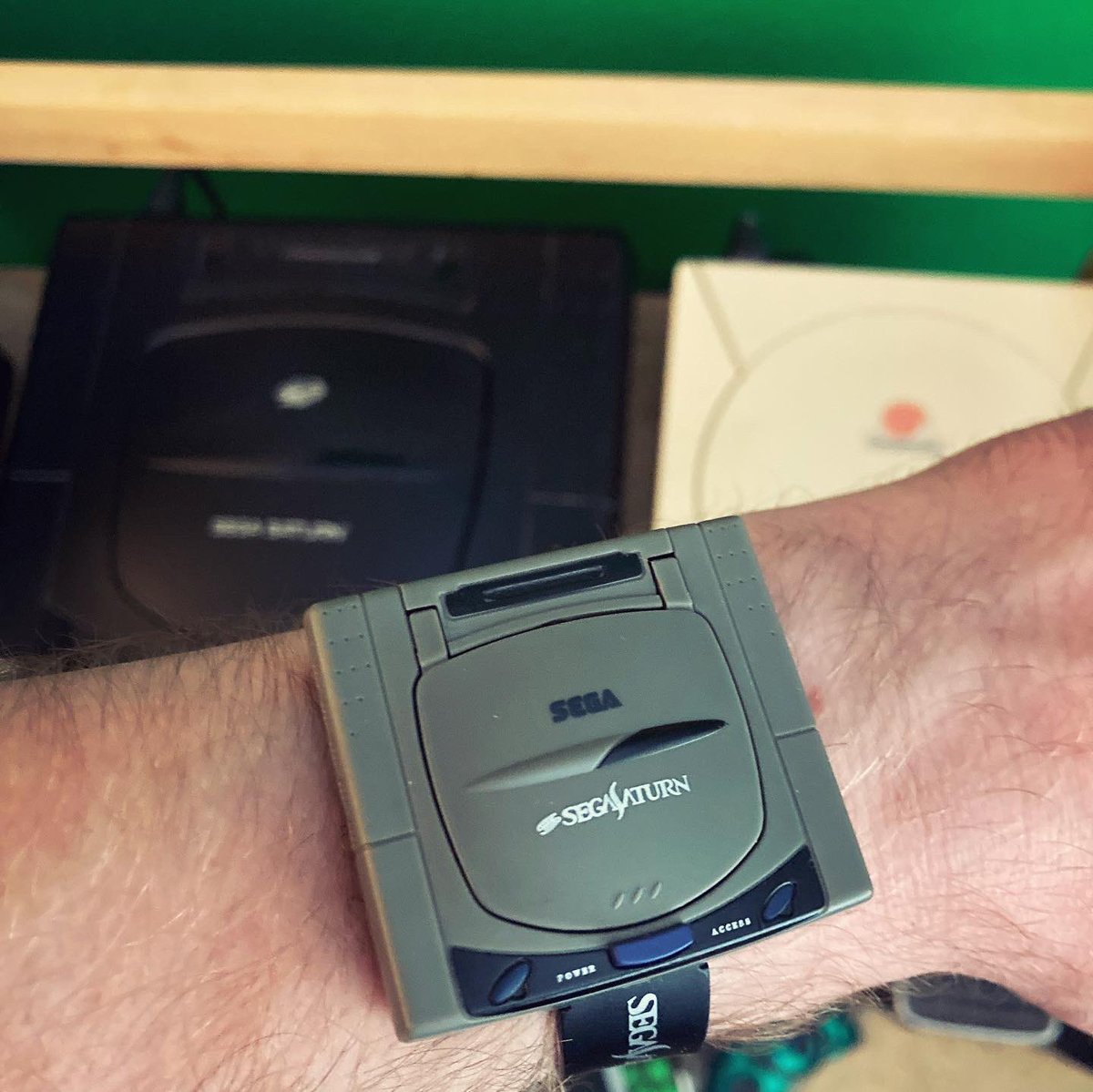 HatStackMike's tweet photo. Looks like it’s TIME to play some Sega Saturn!
#Sega #SegaSaturn #VirtuaFighter #VirtuaFighter2 #retrogames #videogames #consolegames #gaming #gamingwatch https://t.co/ztDv9piKO2