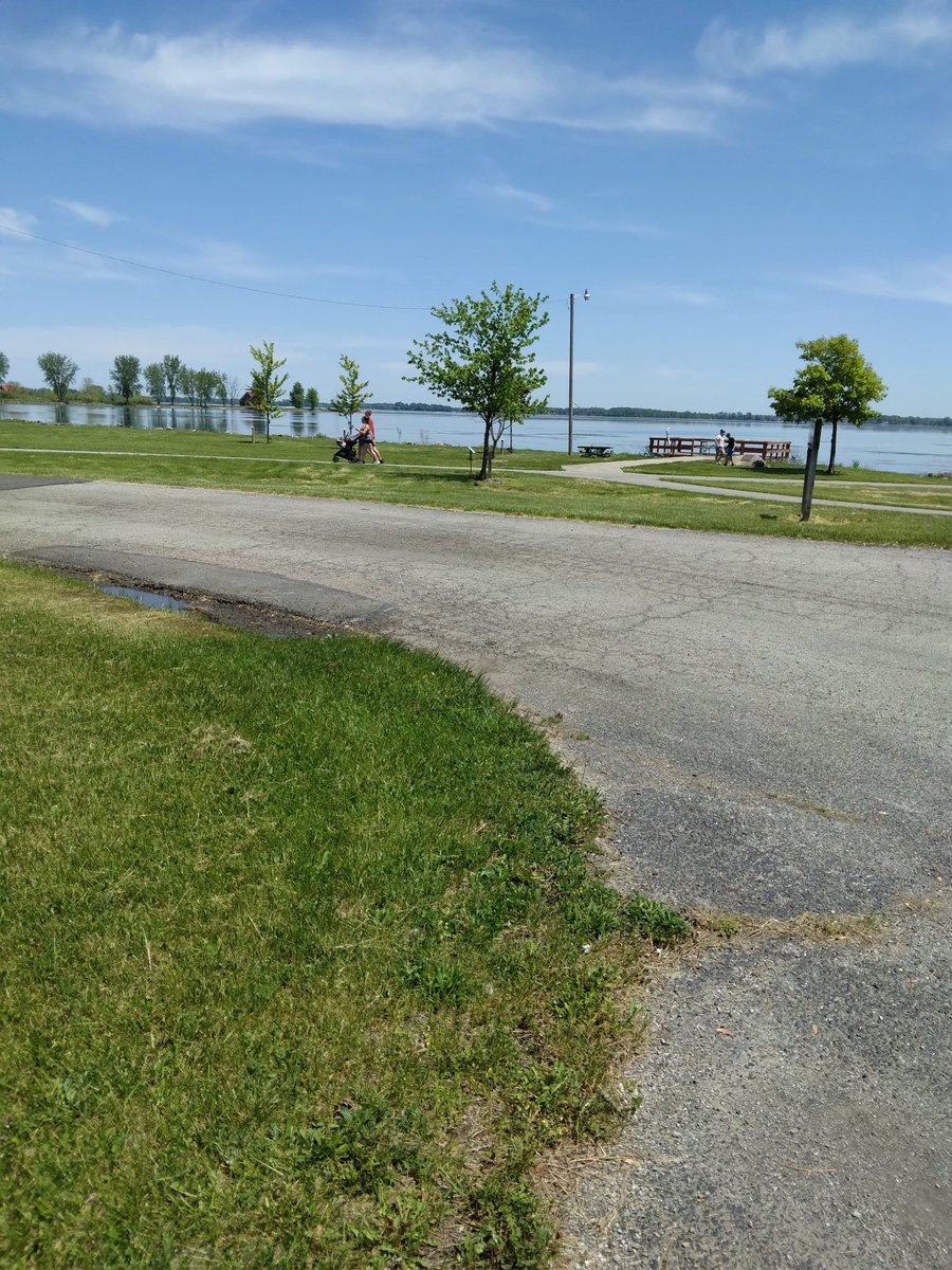 <a href="/coleswindell/">Cole Swindell</a> Indian Lake is a scene you should  make if you're a little warm  Just keep it in mind if you're looking for some  fun in t&amp;e summer sun