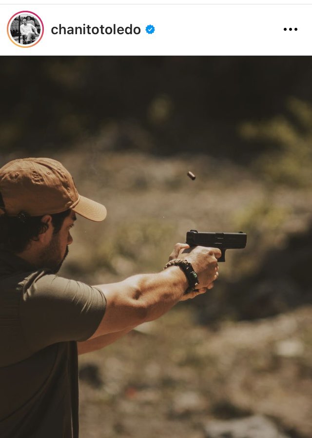 Rembitroll's tweet photo. Ahora ya vamos a robar con pistola en mano. Con cuidado quintanarroenses.  Como ven @noticiascanal10 @Noticaribe @MaraLezama asi los politicos de Qroo https://t.co/AhepTIJE1c