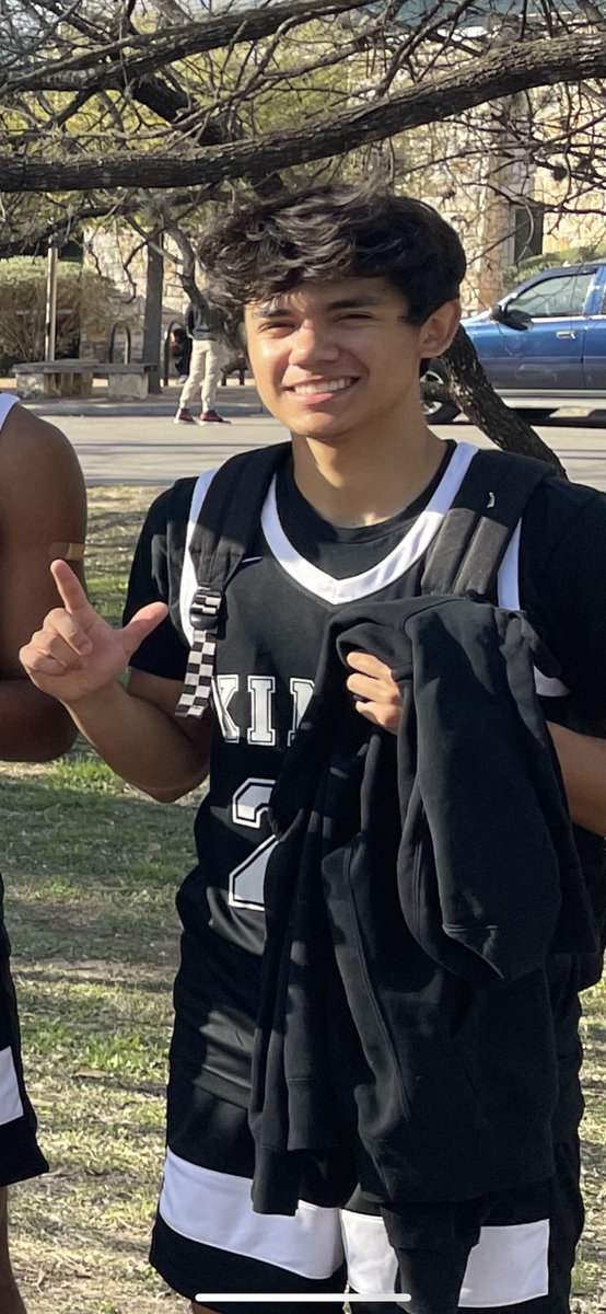 SAPremierHoops's tweet photo. 17U @AlamoCityHoops1 

Championship Game was a battle. Cutting a 20 point deficit to 2 with 15 seconds to go, we just couldn’t complete the comeback. 

6’ @Marshall_Hoops @2kmatt 19pts 
6’ @SV_Hoops @ethan0rtiz 16 pts 
6’1 @ah_hoops @BeckTippit 16 pts
6’6 @gagewright31 10 pts https://t.co/VJavVBWplx