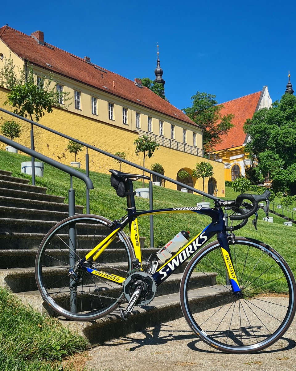 kritikkultur's tweet photo. Sonntagsrunde nach #Neuzelle.
Oh, wie schön ist unser #Oderland!
#OderlandSpree #darumbrandenburg #besserFRANKFURToder #sworks #sworksvenge #lifesshortstuntit https://t.co/UnFn41mS12