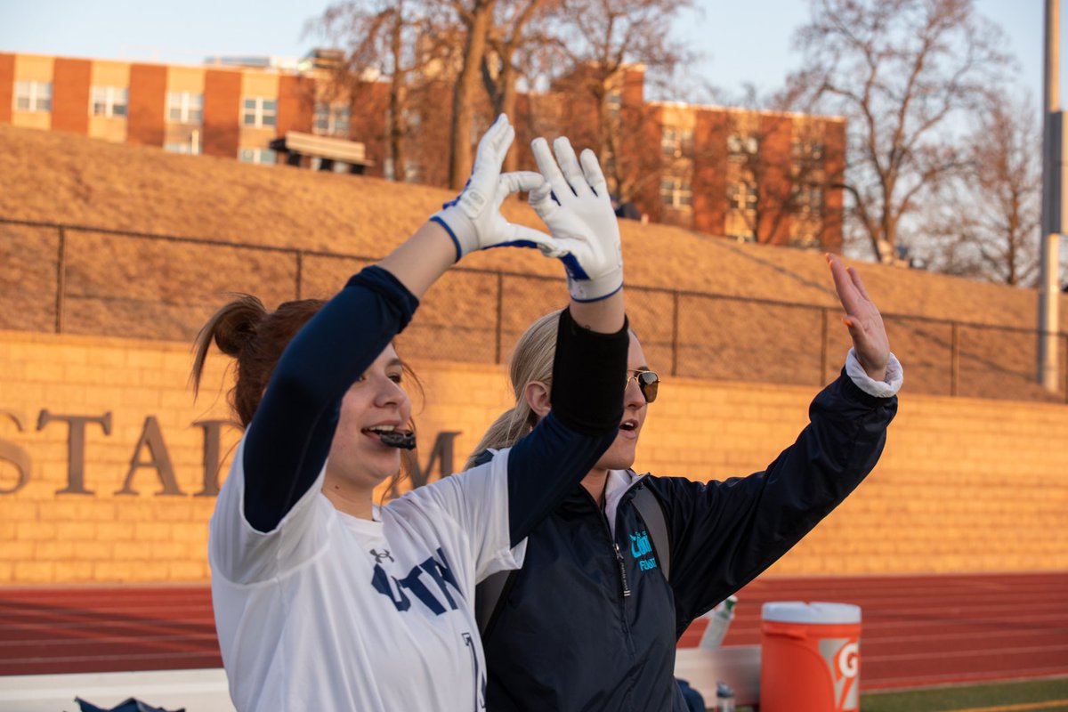 CotteyFlagFB's tweet photo. Us waving goodbye to our girls this afternoon #seeyouin3months https://t.co/oeXSSqrDjj