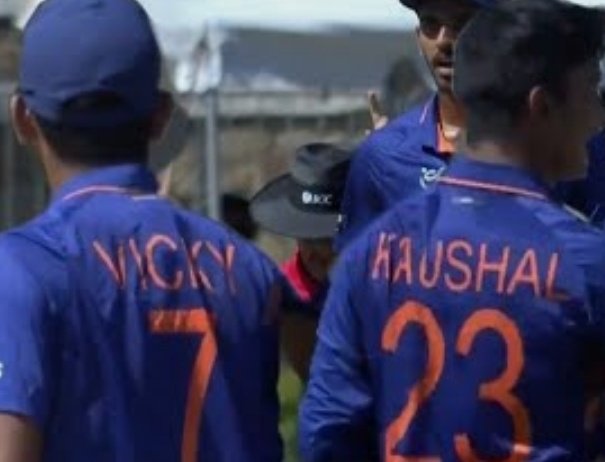 OfficialAayushi's tweet photo. I remember this!!!!! 
#HappyBirthdayVickyKaushal https://t.co/Udza5nVugQ