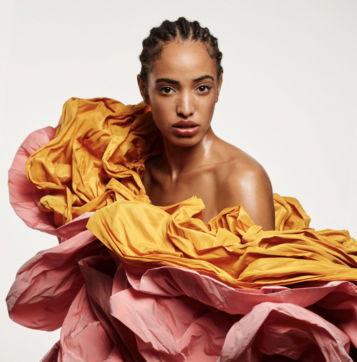 cram_talent's tweet photo. @DariamCoco por @dannielrojas_ para #DiorBeauty
#DariamCoco
@crissterron @kleykafe
#BienvenidosAEdén https://t.co/rs0VFFEYoR