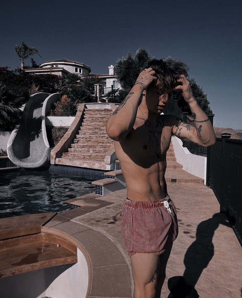 I love you, I'm proud to love you.