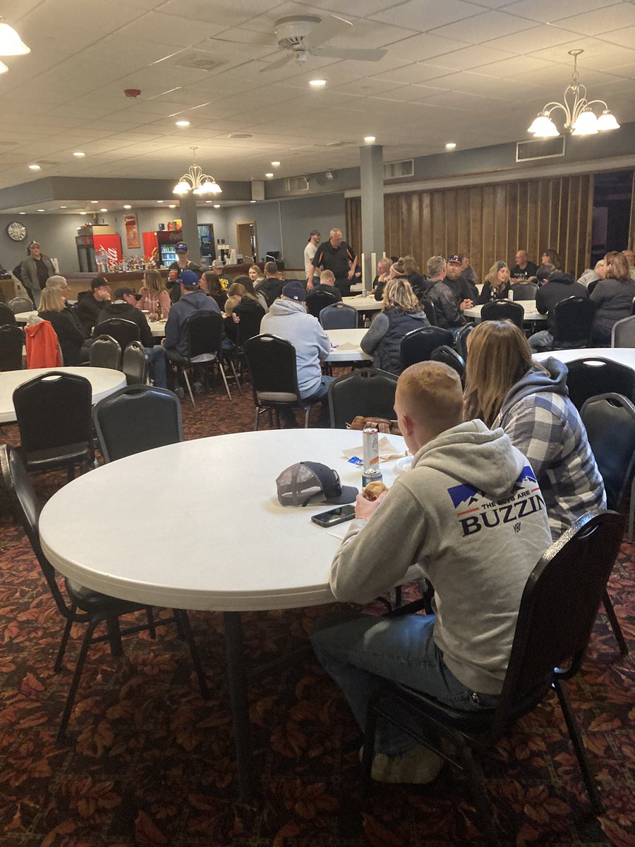 MavericksBSB's tweet photo. Yesterday we picked up a sweep against Bismarck Legacy in front of a great crowd and we had many alumni that came back to the ballpark. We followed it with a social at the Eagles Club. Thanks again to all the alumni that came back and supporting us!!
#MidgetPride https://t.co/uz5wRbQhgU
