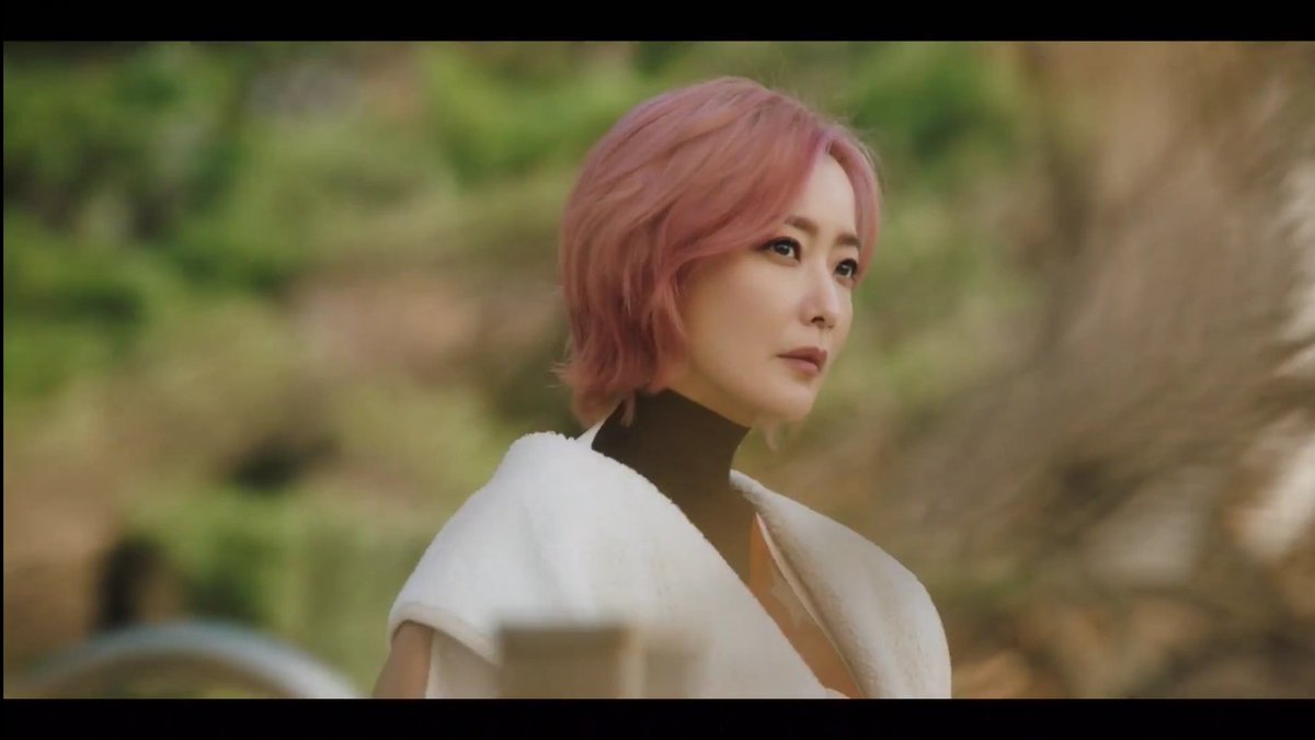 saranghopia's tweet photo. #KimHeeSun's VISUALS 🔥 omo, superrrr pretty and cool! #tomorrow #내일 https://t.co/Ci55fMKIBq
