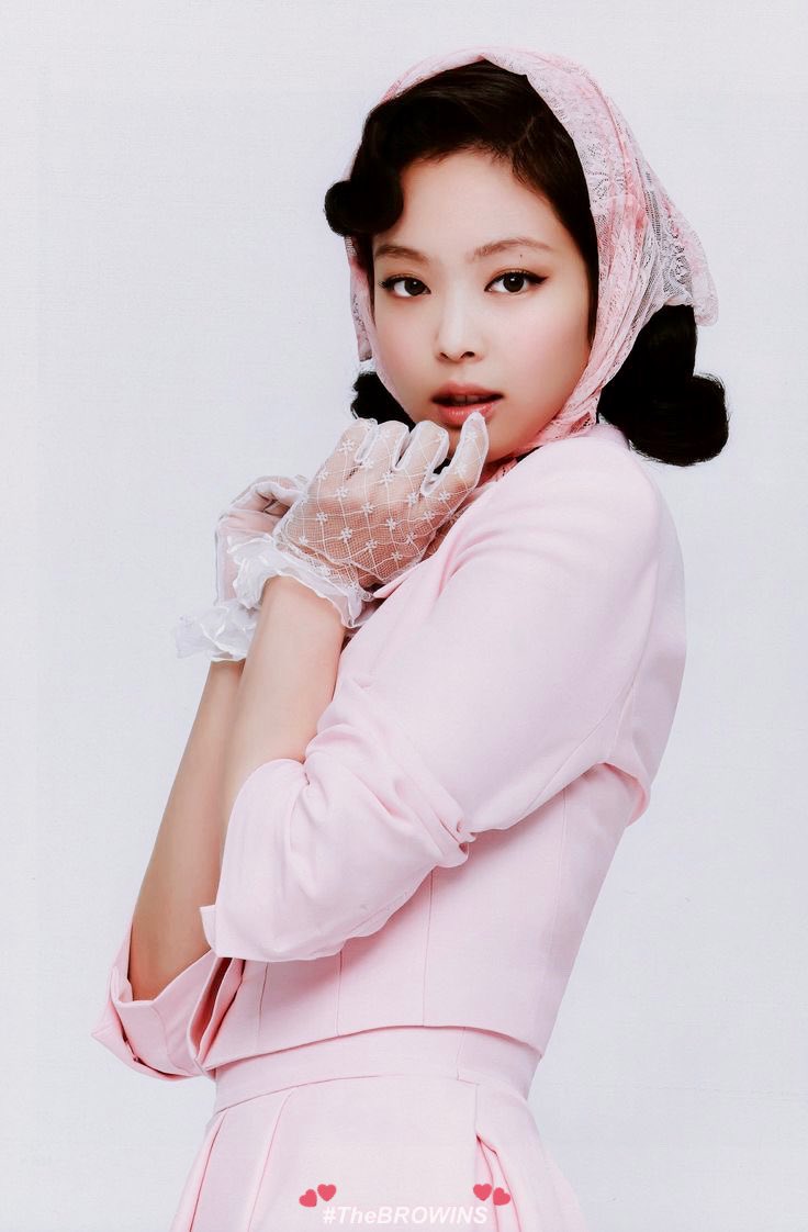 “and if it takes me forever i know
  it’s worth every teardrop that falls  
  love conquers all” ♡⋆.ೃ࿔*

╰─➛✎﹏ | #THEBROWINS 📍ˎˊ-