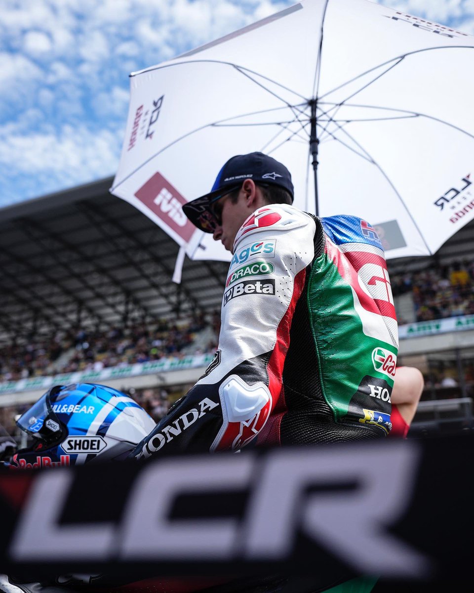 ACManagement_'s tweet photo. Carrera luchada de @alexmarquez73 tras un fin de semana de mucho trabajo!
Fighted race of @alexmarquez73 after a weekend with a lot of work!
#ACManagement #AM73 #FrenchGP https://t.co/KyHTtC59oM