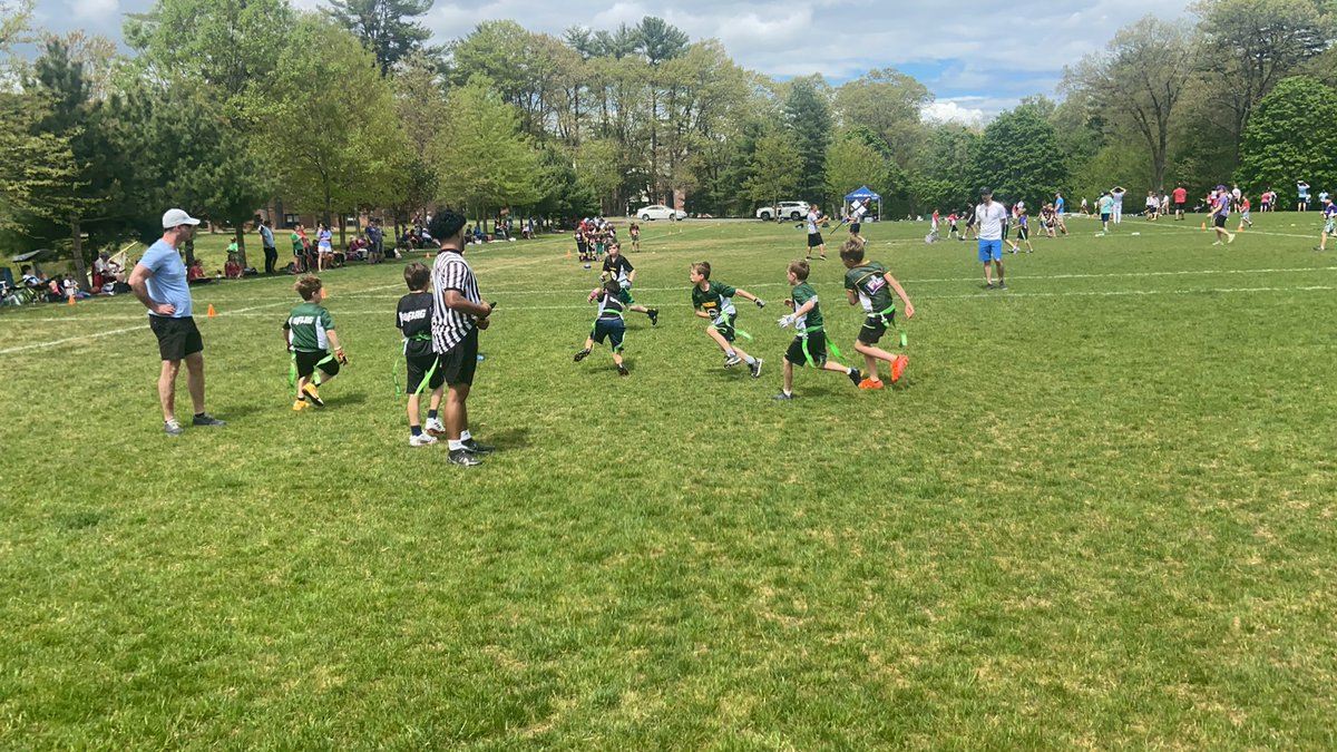 NewtonFlag's tweet image. #Penalty on the offense - #impeding