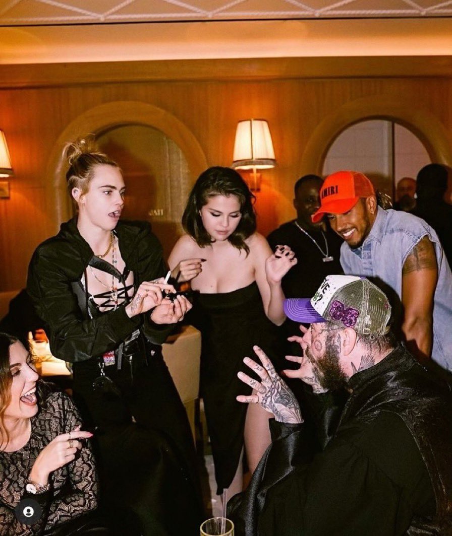 RT @GomezSource: Selena Gomez with Cara Delevingne, Post Malone, and Lewis Hamilton at the SNL after party. https://t.co/bobPjwBm0V