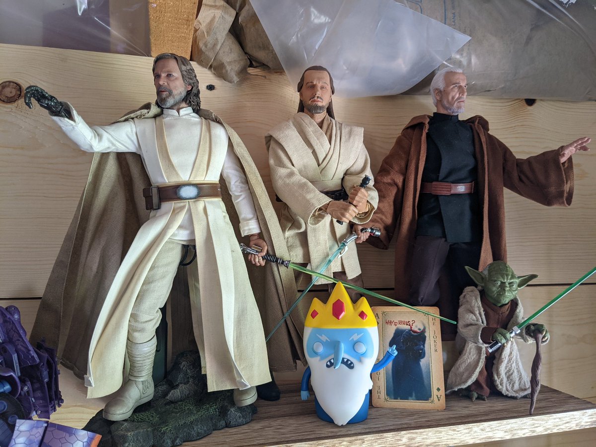 MikeMagicStuff's tweet photo. @MarkHamill, @dkayevo, you made my collection! https://t.co/jKqfLtUSW5