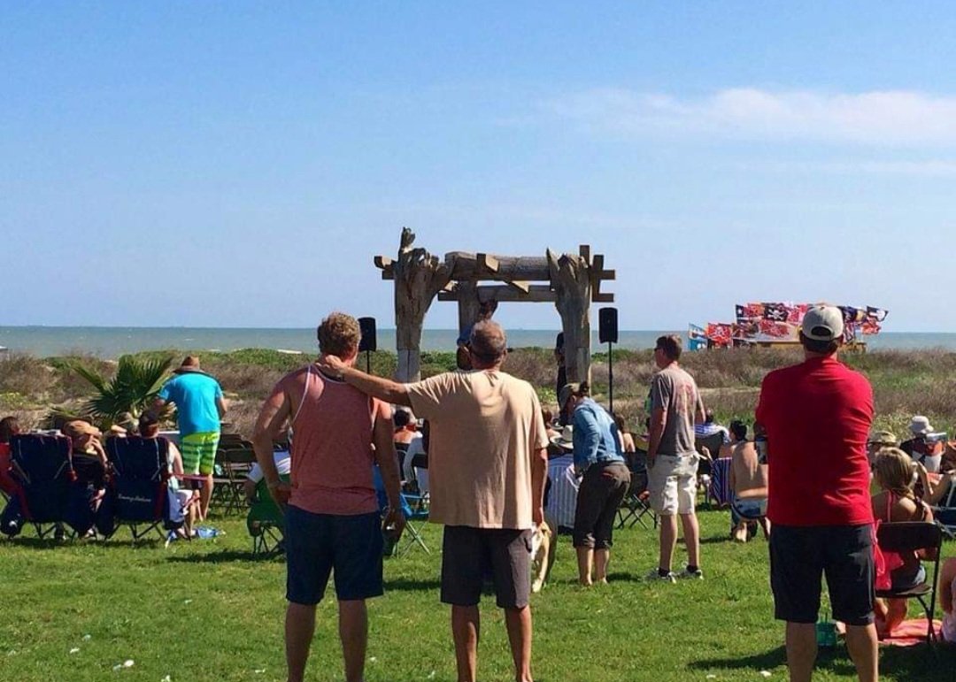 blakehopper's tweet image. Today&apos;s my Dad&apos;s birthday and I&apos;ll always love these pictures from the Hayes Carll Drunken Poet Society meet-up at Crystal Beach. Thanks for the good times and memories! @hayescarll