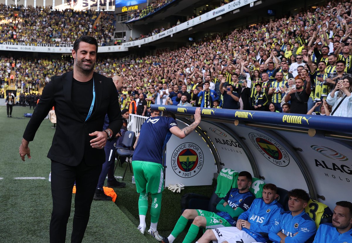 adamı kadıköyde fenerbahçe bile yenemedi amk..