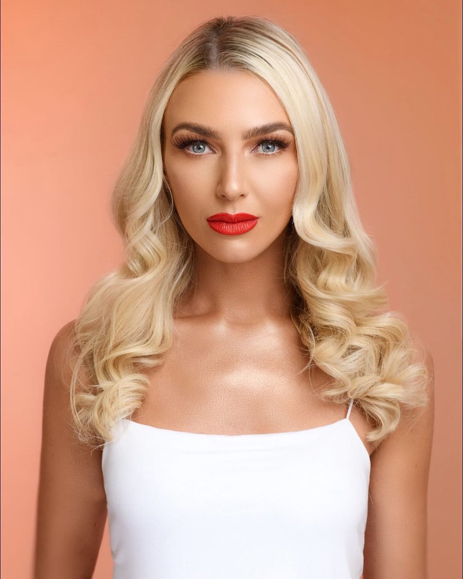 MeaganGreenUK's tweet photo. don’t call me, i’ll call you..📱

@MakeUpProStore 
@ACAmodels https://t.co/TI6QiMQeFF