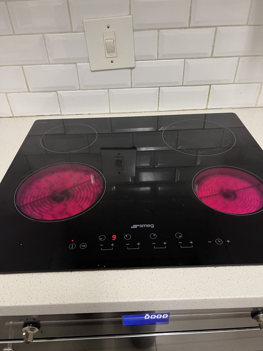 tito_mboweni's tweet photo. Power is back. So the cooking starts now! https://t.co/Sy11F9S4Xm