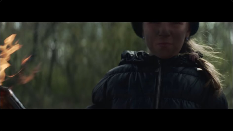 pierrepiccinin's tweet photo. Waw ! Le concours #eurovision transformé en tribune pour soutenir la #guerre… Le clip ukrainien: une fillette… armée d’un cocktail Molotov !!! Youtube n'a pas censuré... Et le public hurlant des propos hostiles et haineux.
Tout est désormais possible, dans le #RussiaBashing. https://t.co/njmzy21fe4
