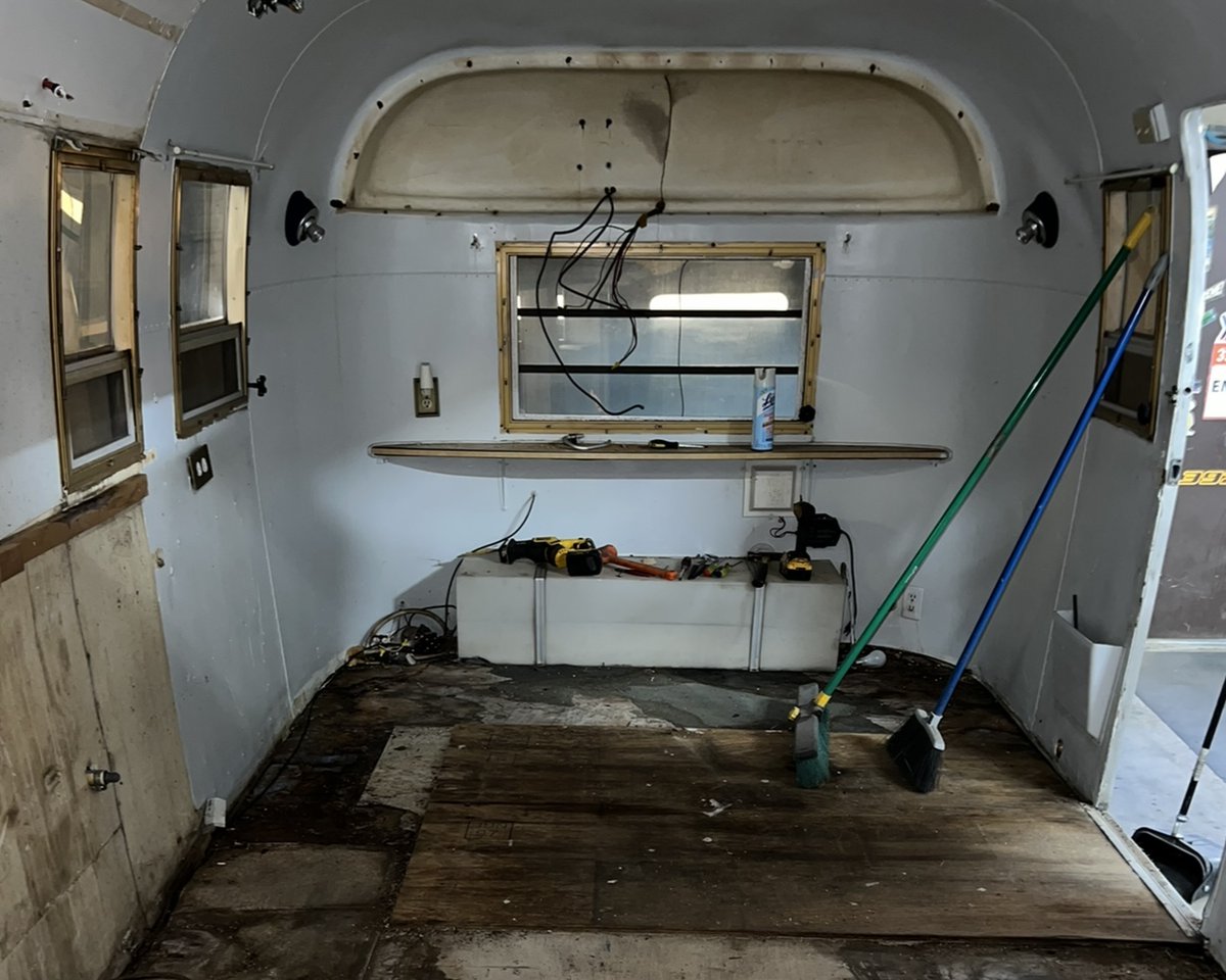 Xtreme_Market's tweet photo. Any guesses on what this new trailer will be?? Only thing we can tell you is that it’ll be AWESOME!
-
#marketing #fabrication #fabricate #fabricator #customtrailer https://t.co/SipInEe8lQ