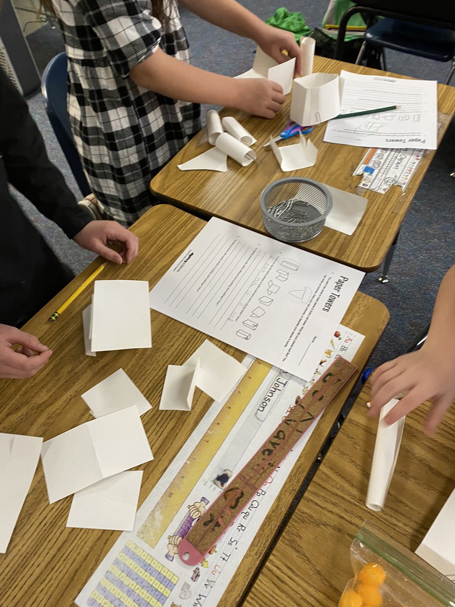 hadams17511149's tweet photo. Science experiments in 2nd grade #materialmagic #paperhouse #funin2ndgrade @SanbornDragons @SvvsdSchuh https://t.co/Mk288QZDPe