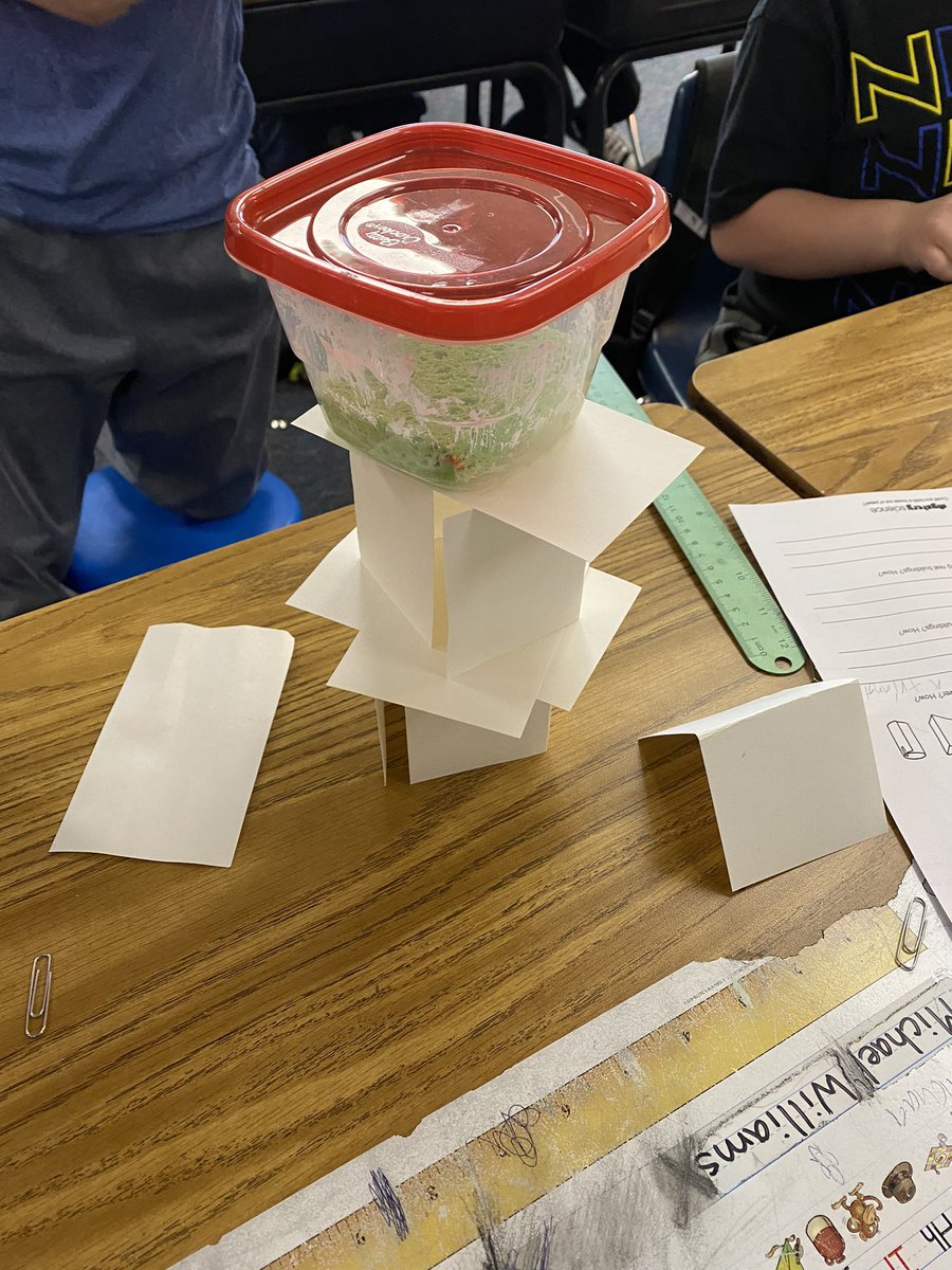 hadams17511149's tweet photo. Science experiments in 2nd grade #materialmagic #paperhouse #funin2ndgrade @SanbornDragons @SvvsdSchuh https://t.co/Mk288QZDPe