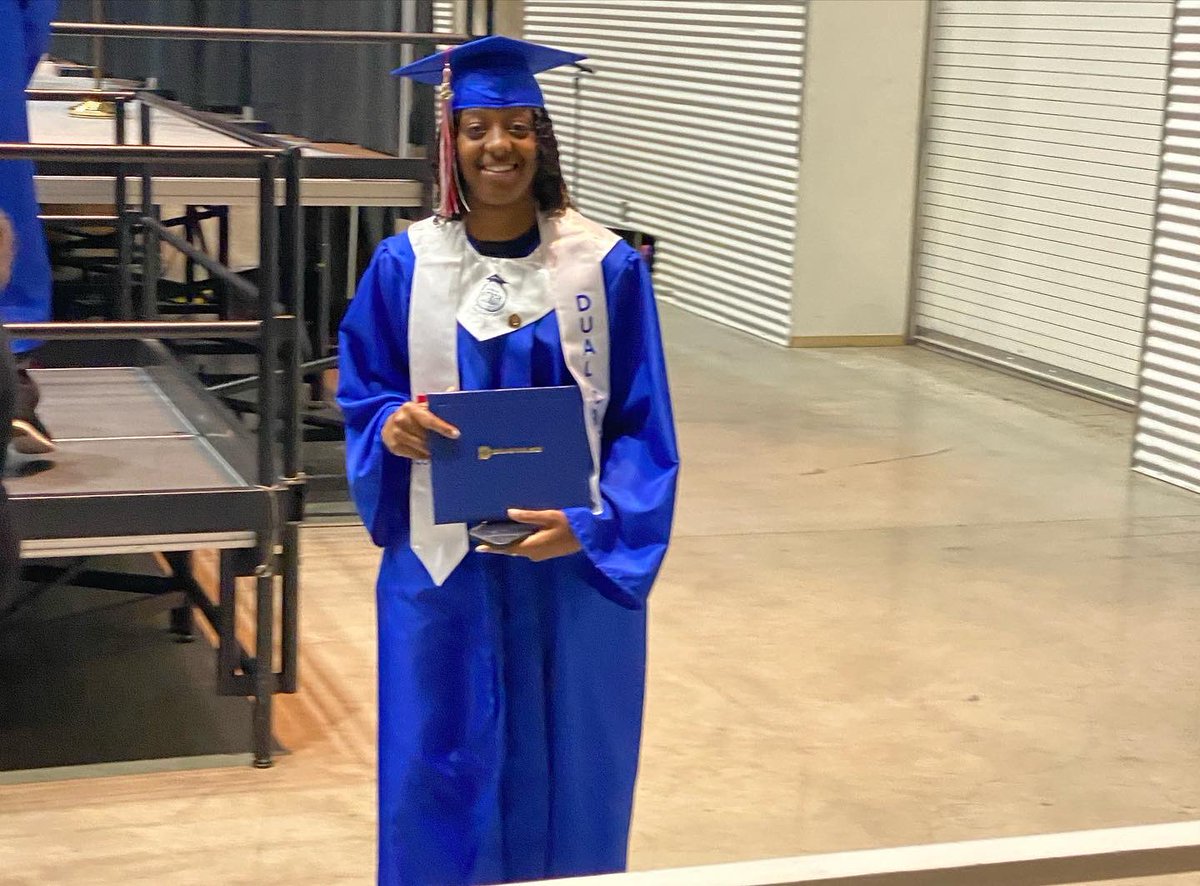 gbbladytigers's tweet photo. Senior Sunday!!! We are celebrating these ladies for graduating from Dallas College on Friday!! #associatesdegree #doubleGrads @LHS5PS @lincoln_btech @JaMyaMaryland2 @Heavy2022 https://t.co/H7Ea2raMSz