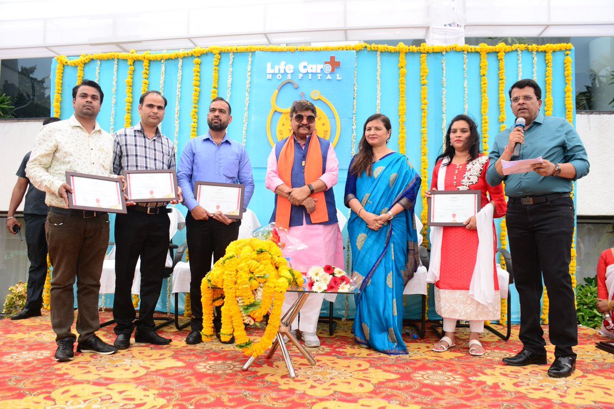 LCHHospital's tweet photo. Today we celebrated the 17th Foundation day of Life Care Hospital  by Inauguration of state of Art Renovated ICU, Oxygen plant and our new OPD Consulting chambers.
Our Chief Guest was Shree Kailash Vijayvargiya ji. National Gen Secratary Bhartiya Janta Party. https://t.co/boN4n4Xq1a
