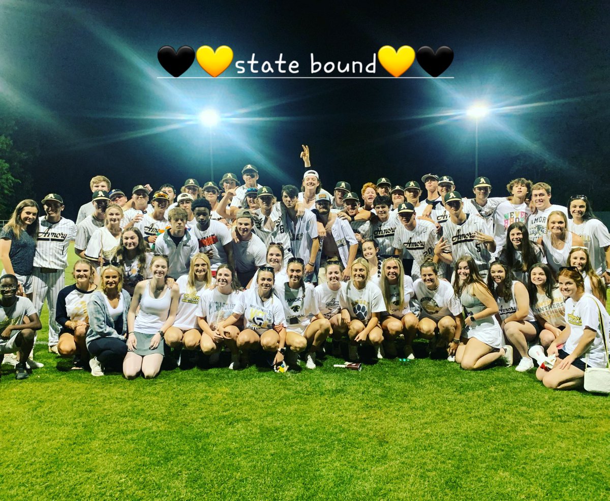 valeriekimbrou7's tweet photo. 3A NORTH HALF CHAMPS
#ringchasin💍#beststudentsectionaround🖤💛
@AmoryBaseball https://t.co/m6cUUcmeuO