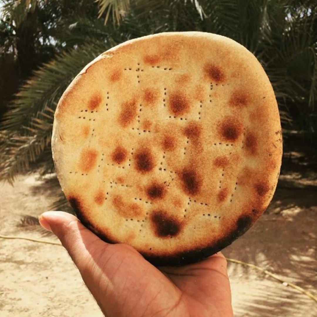 Pg1wKlb's tweet photo. كل حضرمي  يجاوب اش تسمون ذا #الخبز https://t.co/SncMX6Xmws