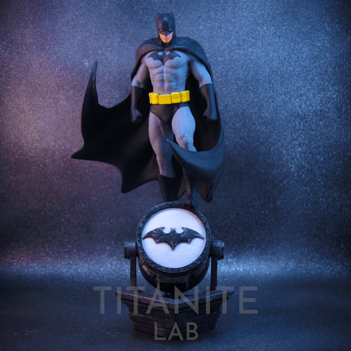 TitaniteLab's tweet photo. Credits:
Artist: Gregorius Pambudi Laksono
Web site: CGTrader
Printer: ELEGOO Saturn
Camera: Canon Italia

#batman #dccomics #3dprinting #modeling #lycheeslicer #cgtrader #elegoo #saturn #waterwashableresin #printable #fanart #batfamily #acrylics #brushes #dark #titanitelab https://t.co/otQLsSlJf1