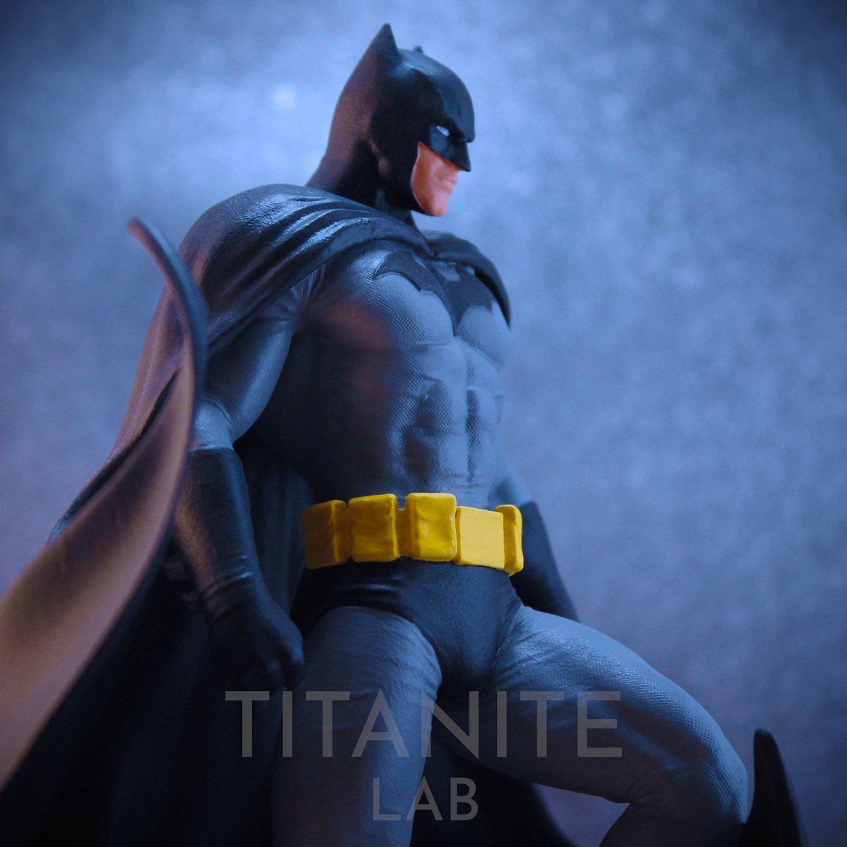 TitaniteLab's tweet photo. Credits:
Artist: Gregorius Pambudi Laksono
Web site: CGTrader
Printer: ELEGOO Saturn
Camera: Canon Italia

#batman #dccomics #3dprinting #modeling #lycheeslicer #cgtrader #elegoo #saturn #waterwashableresin #printable #fanart #batfamily #acrylics #brushes #dark #titanitelab https://t.co/otQLsSlJf1