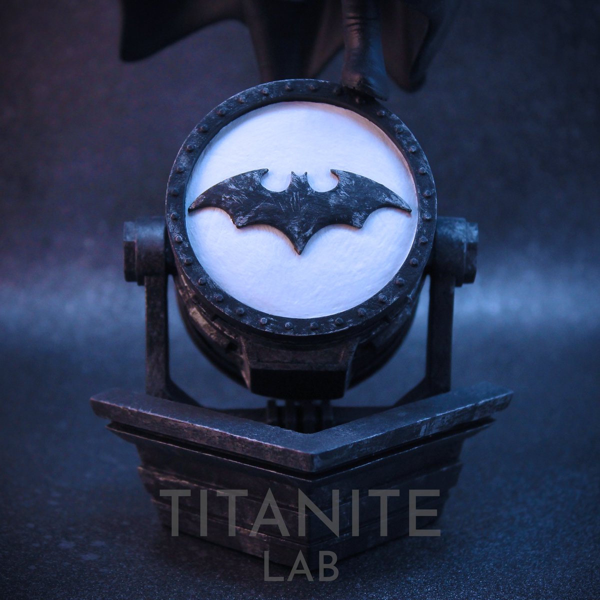 TitaniteLab's tweet photo. Credits:
Artist: Gregorius Pambudi Laksono
Web site: CGTrader
Printer: ELEGOO Saturn
Camera: Canon Italia

#batman #dccomics #3dprinting #modeling #lycheeslicer #cgtrader #elegoo #saturn #waterwashableresin #printable #fanart #batfamily #acrylics #brushes #dark #titanitelab https://t.co/otQLsSlJf1