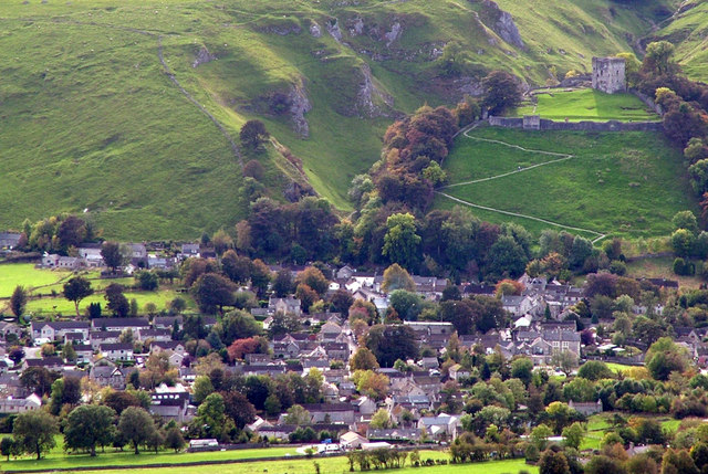 LowfieldPrimary's tweet photo. Y4 are out tomorrow at Castleton. Please make sure you are at school on time and remember all your kit! #Educationalvisit https://t.co/wG5M4GMFIk