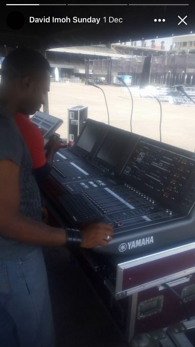 iamshaddee's tweet photo. This was Dave at #theexperience Lagos Sound Stage. Dedicated to his craft and always working hard to be of Service to everyone. You could literarily call Dave up at 2am to do something for you and he will do it. #JusticeForDave #Lekki https://t.co/6Wq5pAInMd