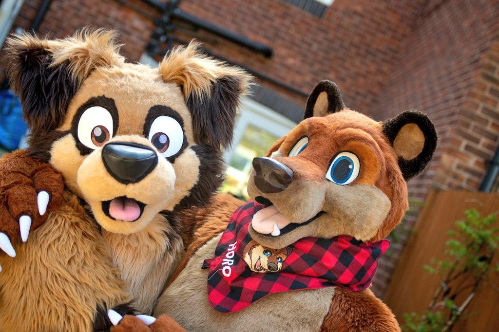 HaydoLab's tweet image. 🐶❤️🐻
Furry couple goals 😂🥰

📸: @DragoshiUk
🐶: Meeee (as Flapjack)
🐻: @HoroBurr 
🧵: @/MyFurCreations and @/MadeByMercury