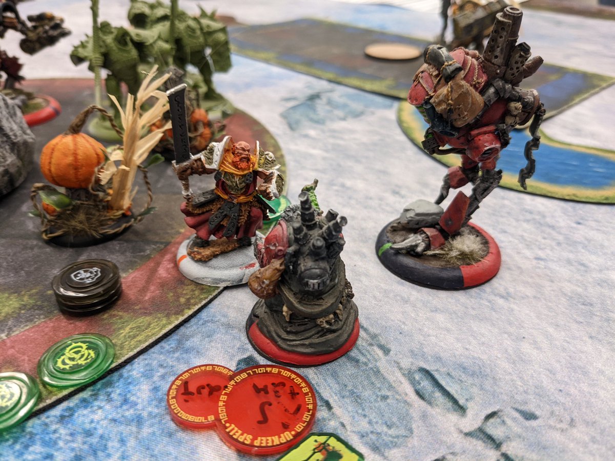 KyleTheKaiju's tweet photo. Some shot of our #warmahordes #brawlMachine gathering this weekend. (I didnt place going 1W 2L)
#miniatures @privateerpress https://t.co/vSxzqcodsC