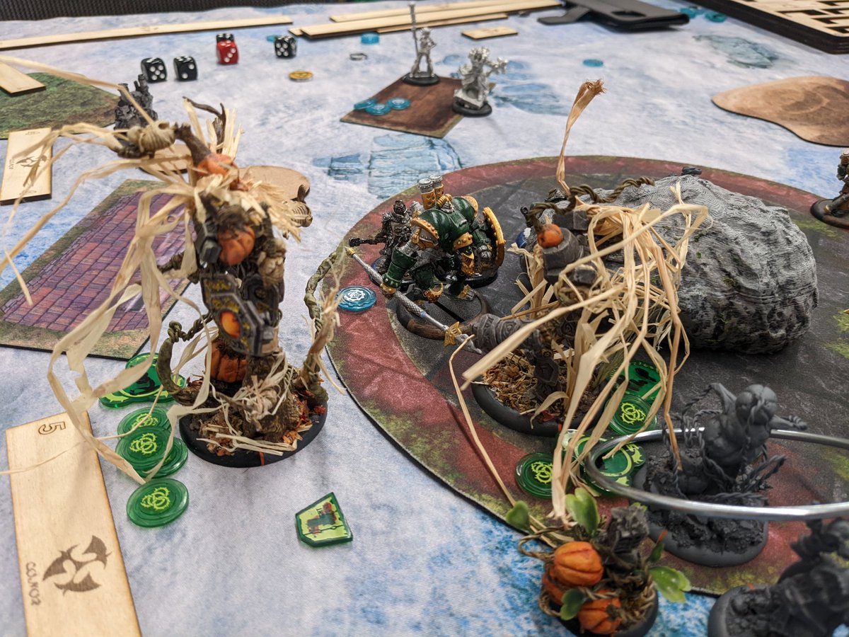 KyleTheKaiju's tweet photo. Some shot of our #warmahordes #brawlMachine gathering this weekend. (I didnt place going 1W 2L)
#miniatures @privateerpress https://t.co/vSxzqcodsC