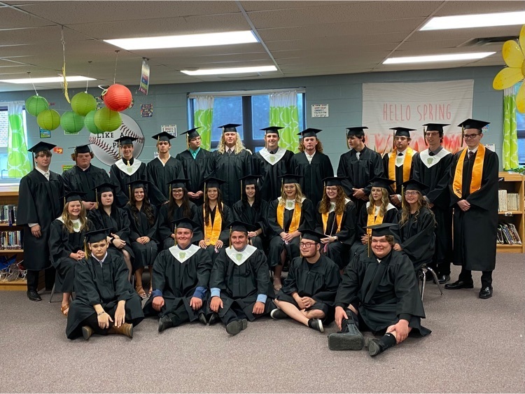 SH_Principal's tweet photo. South Holt Graduation today at 2:00pm. Congratulations to the 27 graduates in the Class of 2022! https://t.co/NkW2WlJKWv