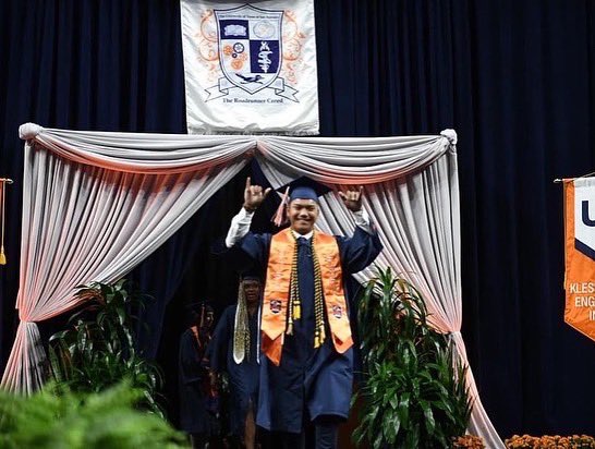 _mvrtini_'s tweet photo. ✅ - B.S. in Architecture
✅ - 4 year member of @utsasosa 
✅ - 5 year member of @UTSAIndoor 
✅ - Member of @UTSA_ALD 
✅ - Member of Honors Alliance
✅ - Dean’s List 

Yet another amazing chapter of my life comes to a close! Now and Forever I am a Roadrunner! https://t.co/0S6Fx5ht6t