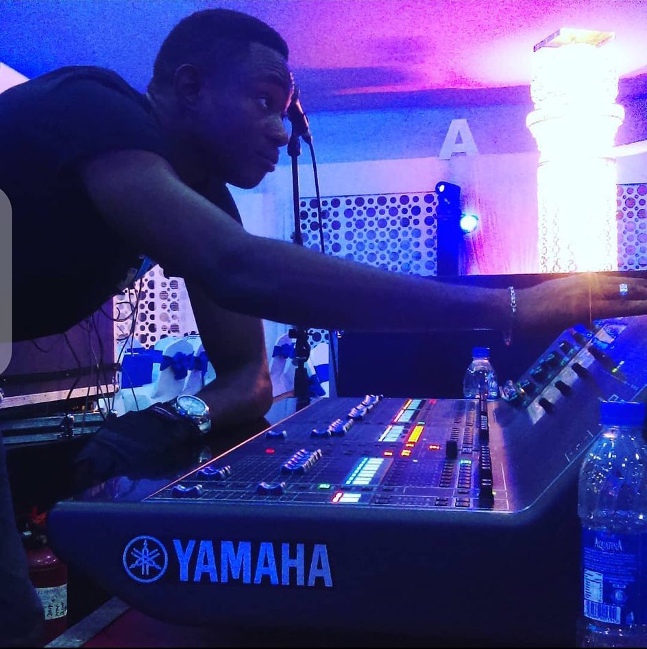 drpenking's tweet photo. This is Dave ,a Sound Engineer beaten to death and burnt by Hausa men in Lagos state over a N100 scuffle. We only knew about this because the video made it to the timeline. How many Southerners have been secretly murdered by these Hausa men the same way?
#JusticeForDave https://t.co/xHHdDKCwS0